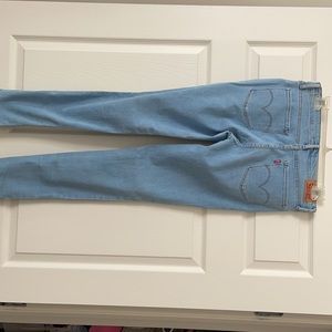 Levi 711 Skinny Jean